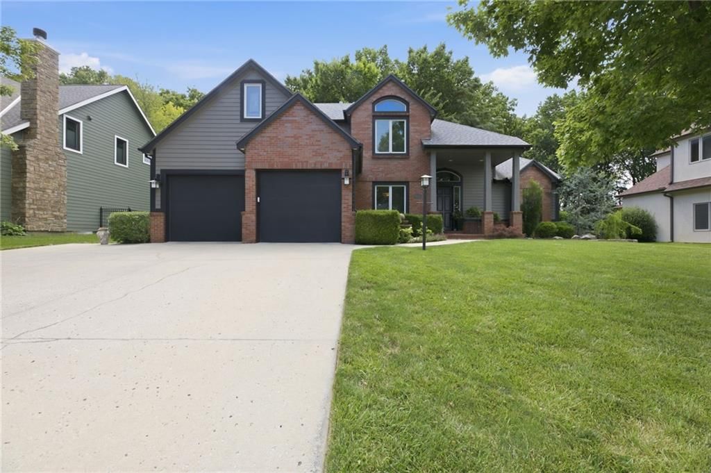801 Fox Chase Court, Lawrence