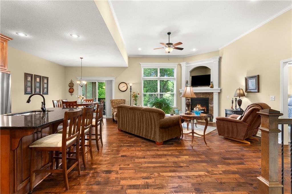 3404 S Wood Avenue — photo 33
