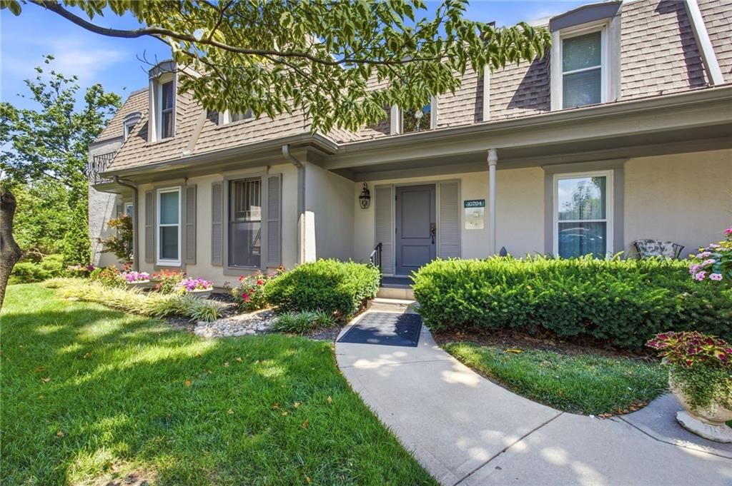 10704 Glenwood Street — photo 3