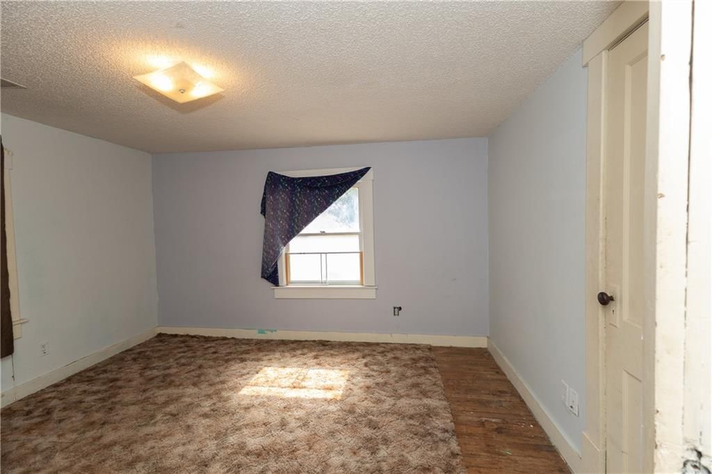 304 E 4th Street — photo 21
