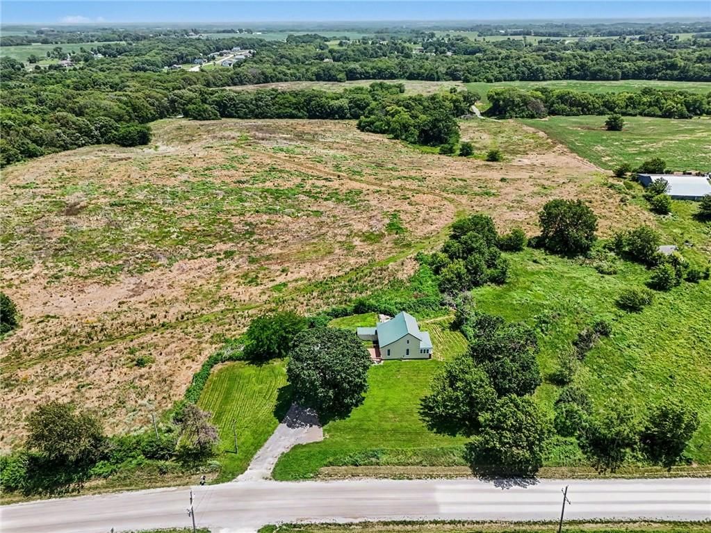 5597 SW County Line Road, Trimble