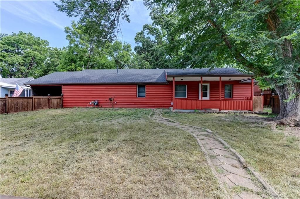 6828 Berry Road, Kansas City, KS