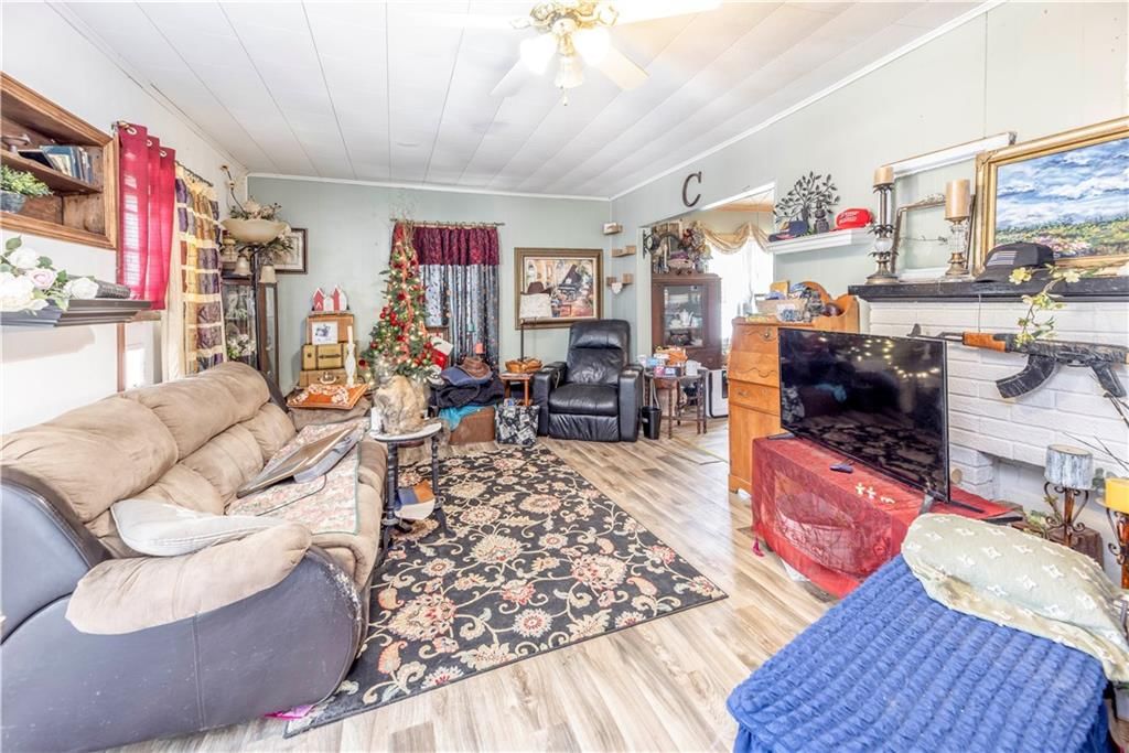 819 E Poplar Street — photo 11