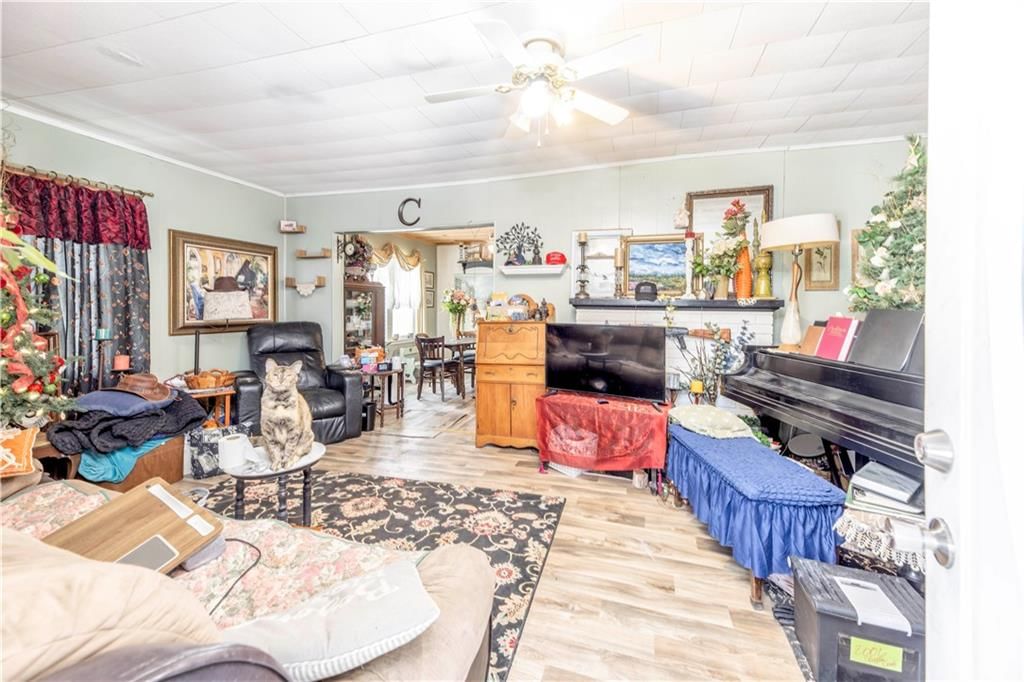 819 E Poplar Street — photo 12