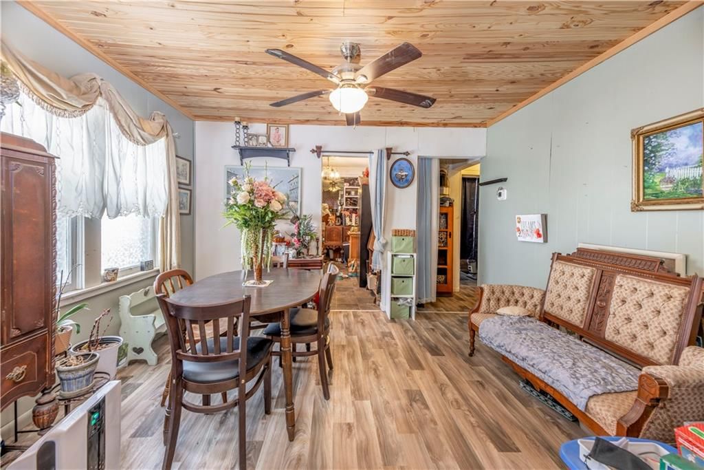 819 E Poplar Street — photo 17