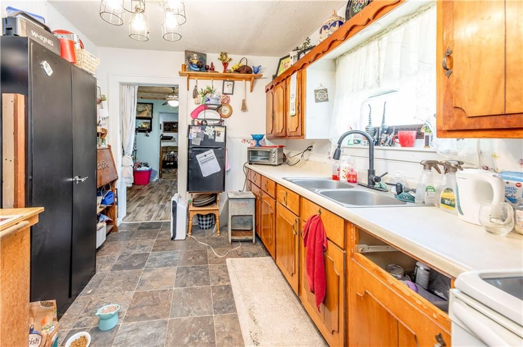 819 E Poplar Street — photo 19