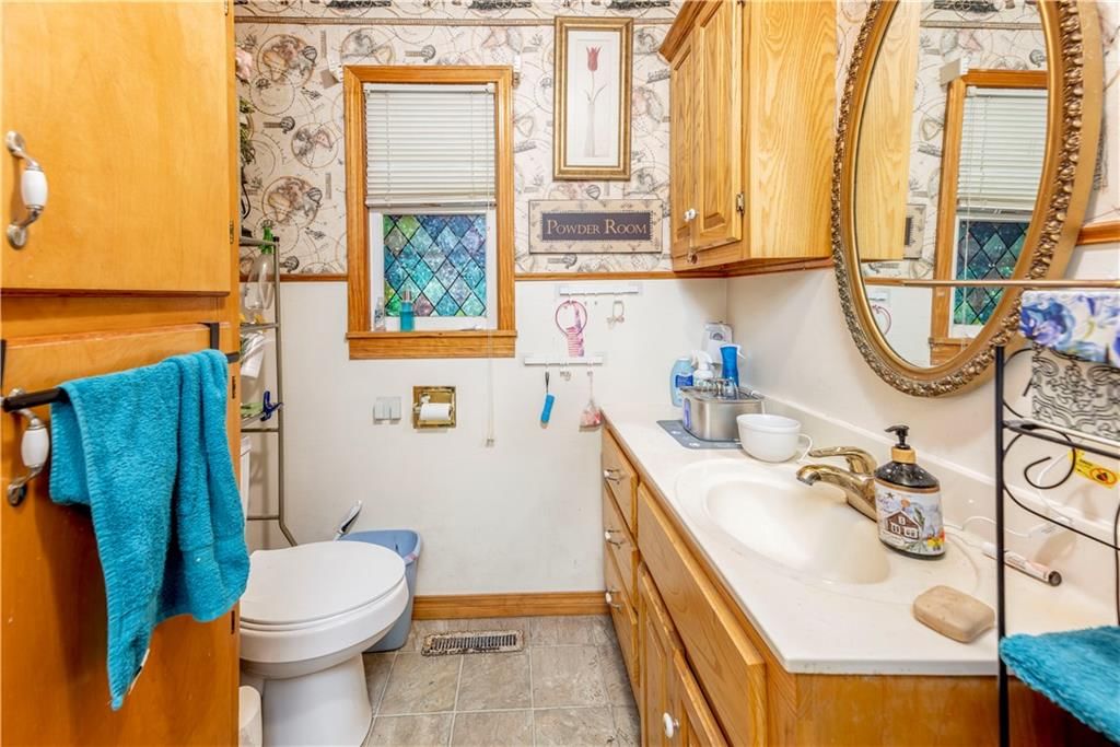 819 E Poplar Street — photo 20