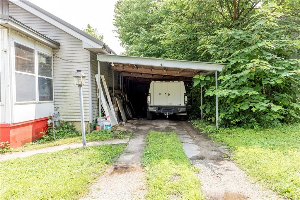 819 E Poplar Street — photo 7