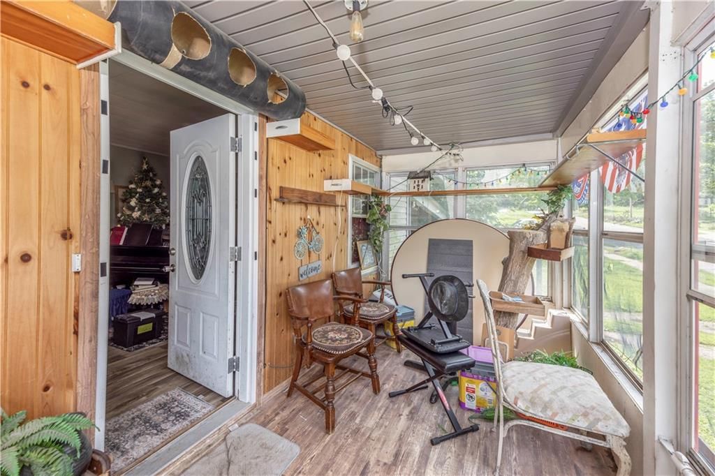 819 E Poplar Street — photo 10