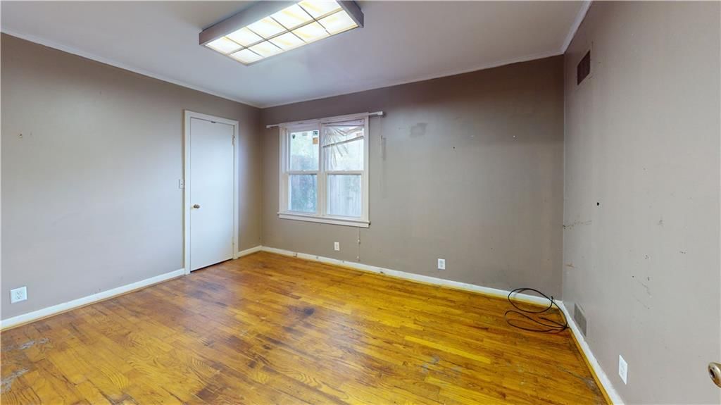 811 S Main Street — photo 15