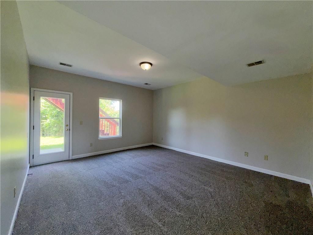 5101 NW 93rd Street, Kansas City, MO