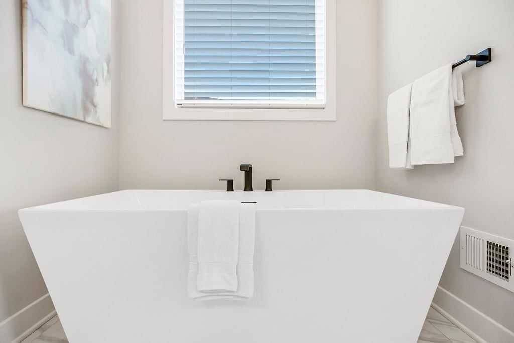 17429 Gillette Street — photo 15