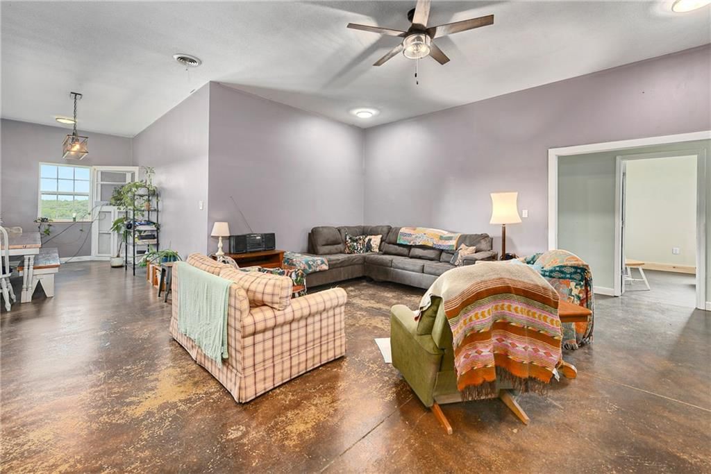 17487 Rogers Road — photo 34
