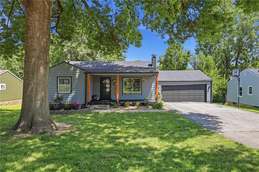 8518 W 56th Terrace, Merriam, KS