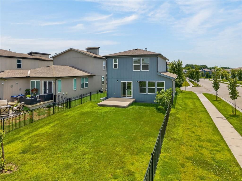 13334 W 180th Terrace — photo 4