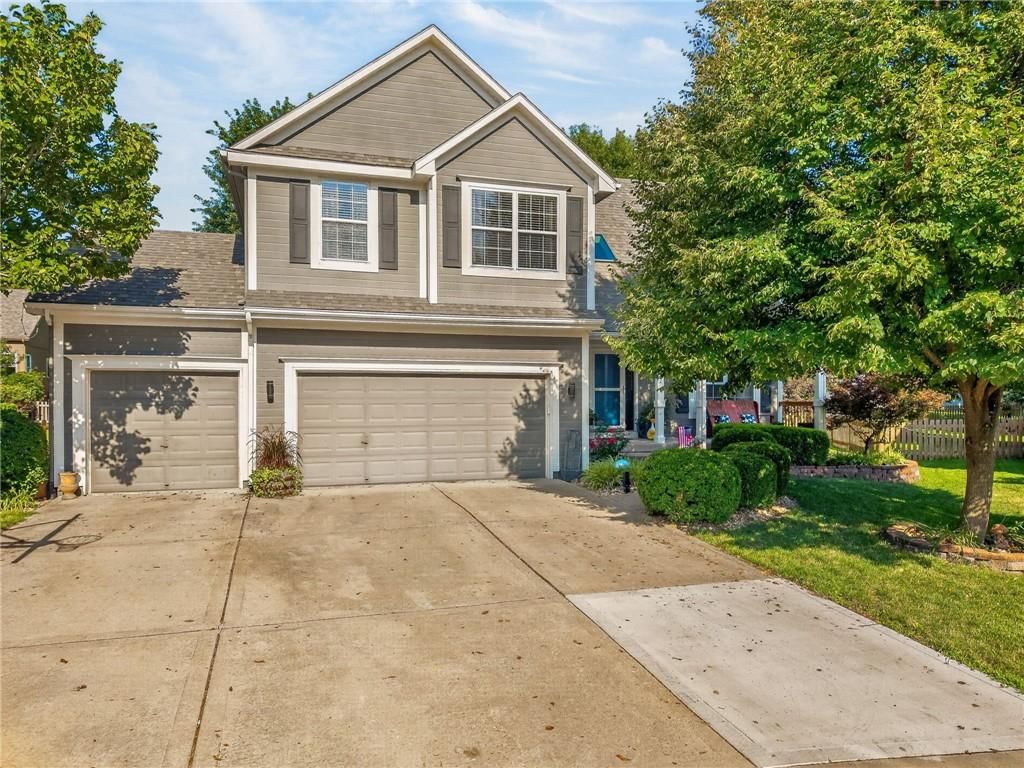 2501 SW Blazing Star Place — photo 2