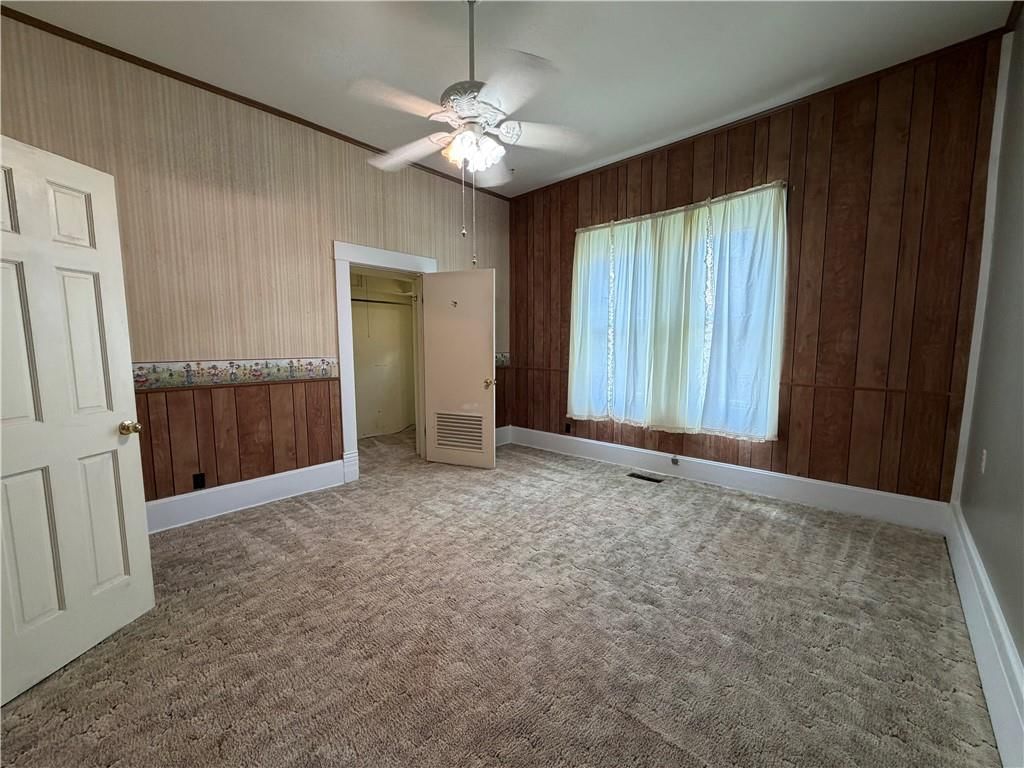 402 S Spring Street — photo 20