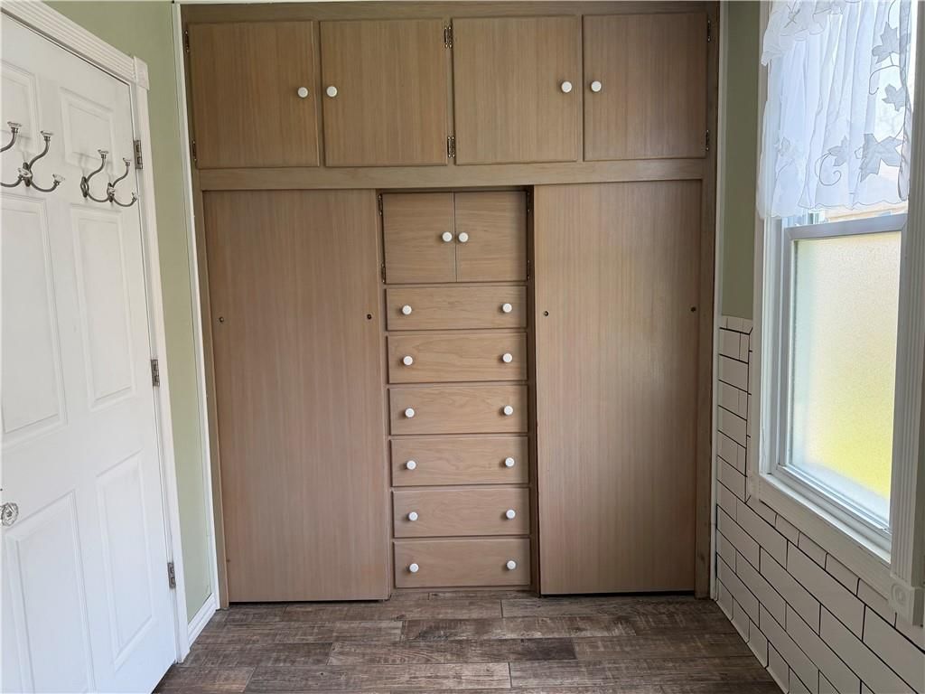 402 S Spring Street — photo 25