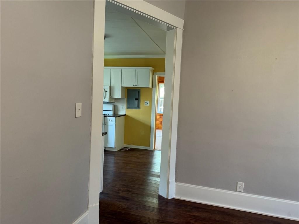 402 S Spring Street — photo 26