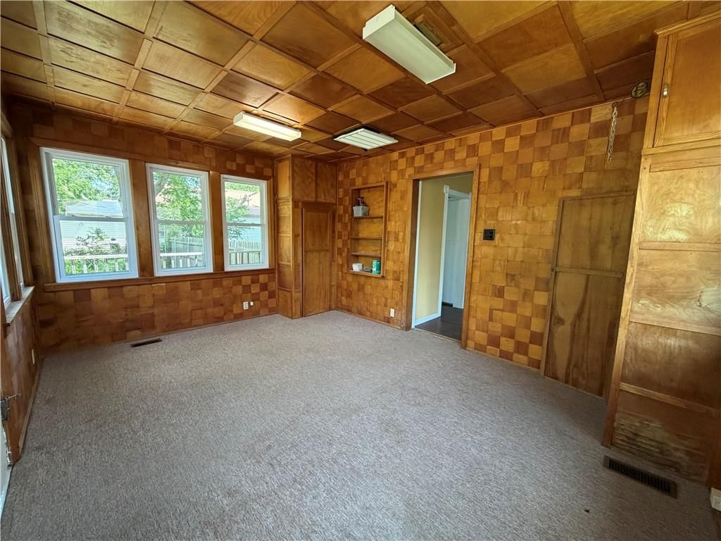 402 S Spring Street — photo 30