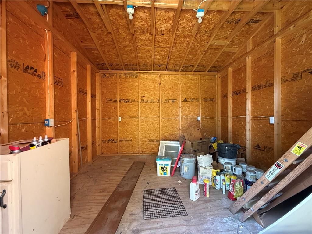 402 S Spring Street — photo 31