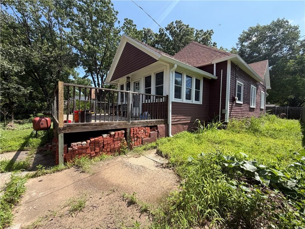 402 S Spring Street — photo 7