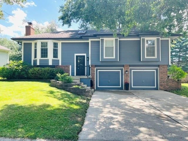 1623 SE Silkwood Lane, Lee's Summit, MO