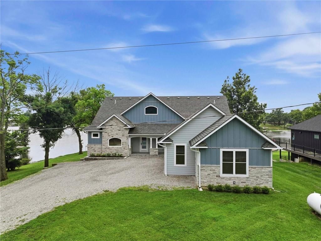 1560 Lake Viking Terrace, Gallatin
