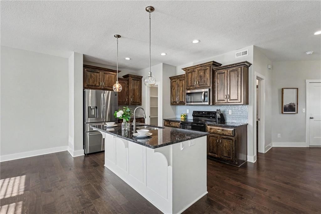 16439 Blair Street — photo 9