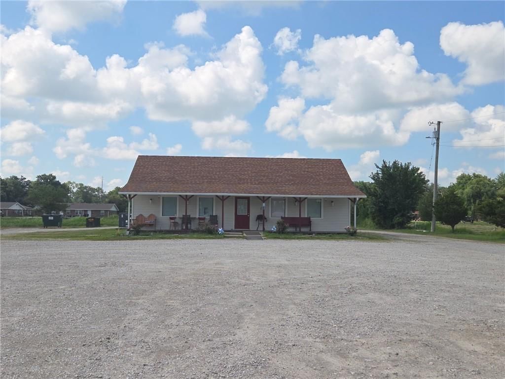 607 W Gene Lathrop Drive — photo 1