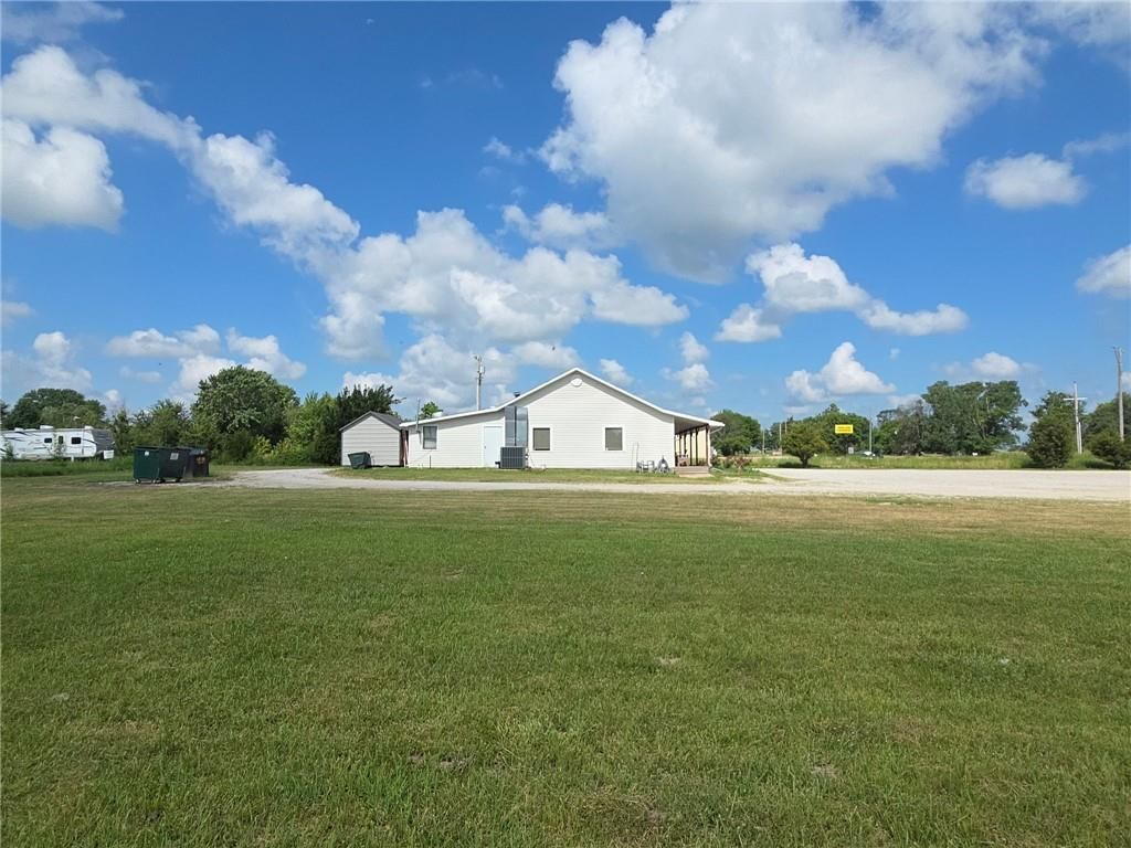 607 W Gene Lathrop Drive — photo 3