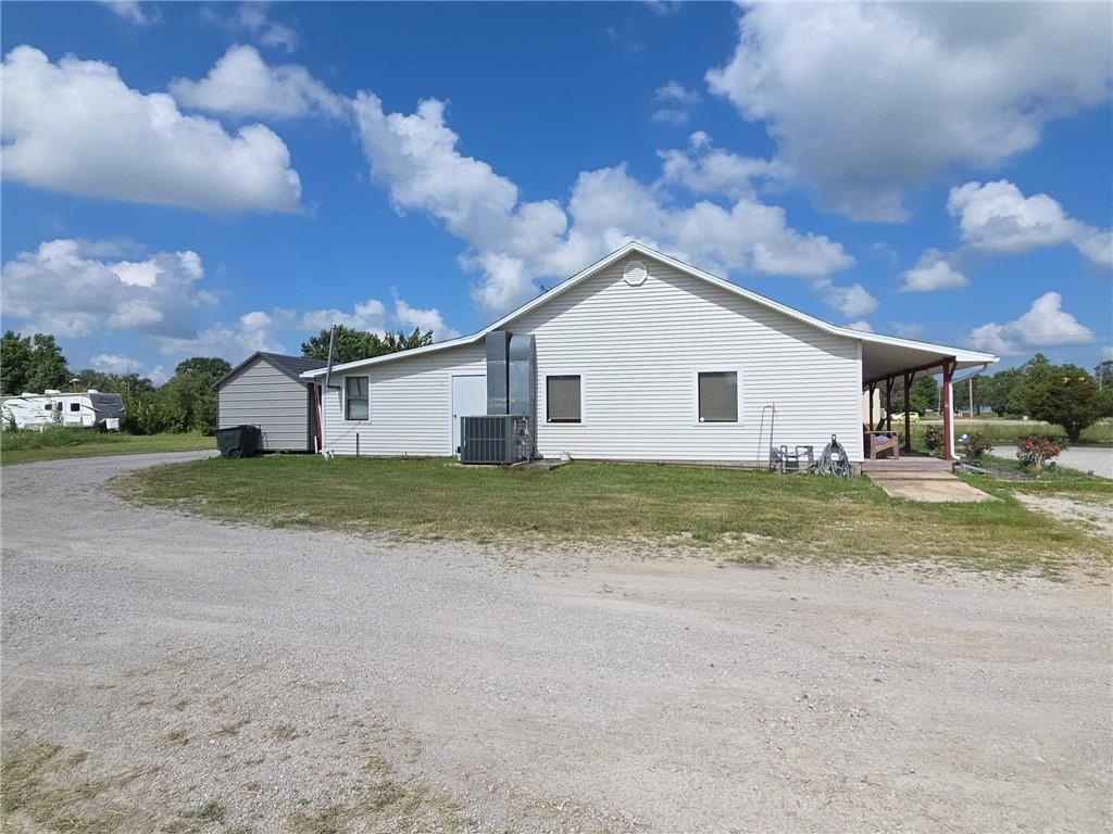 607 W Gene Lathrop Drive — photo 4