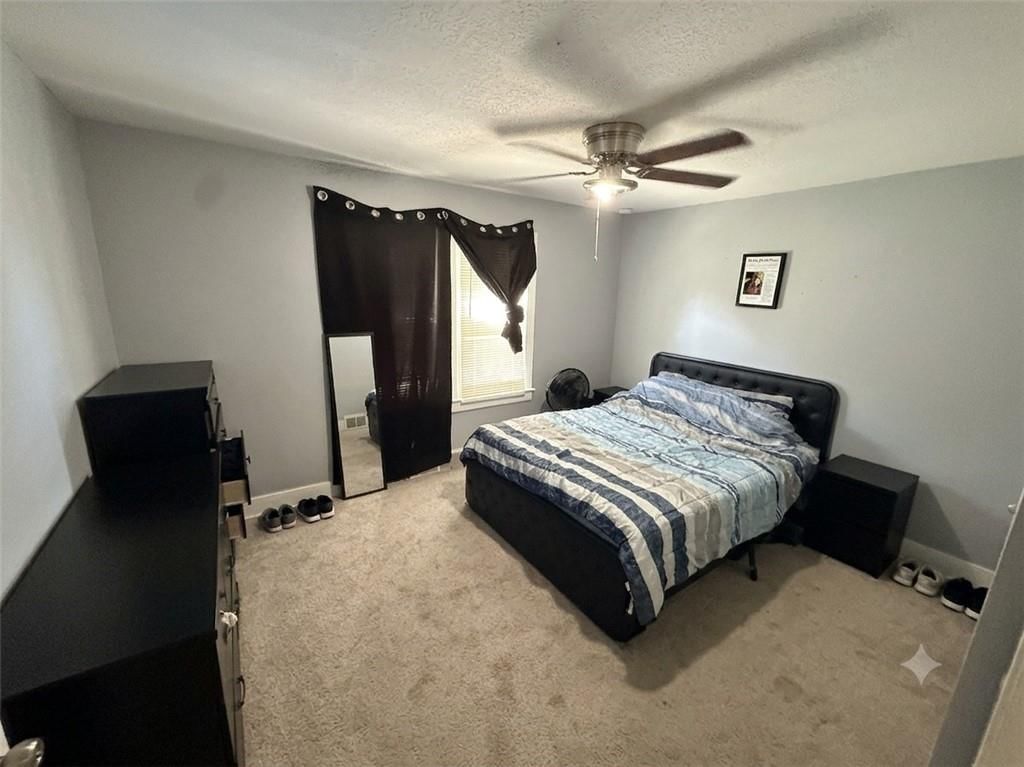 114 E Highland Avenue — photo 18