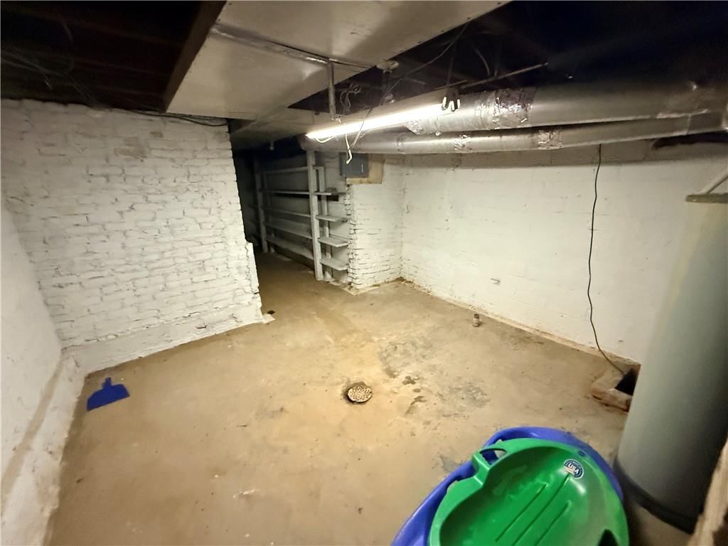 114 E Highland Avenue — photo 22