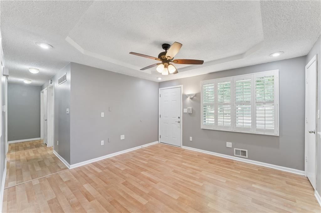 3922 S Harbaugh Drive — photo 8