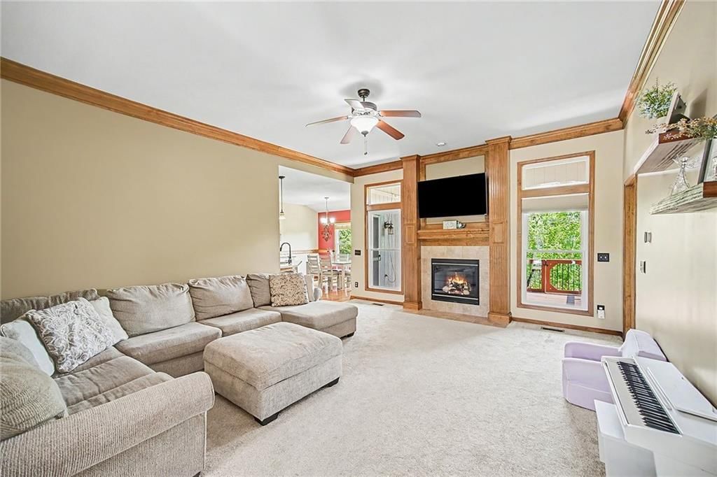 9223 N Jarboe Street — photo 5