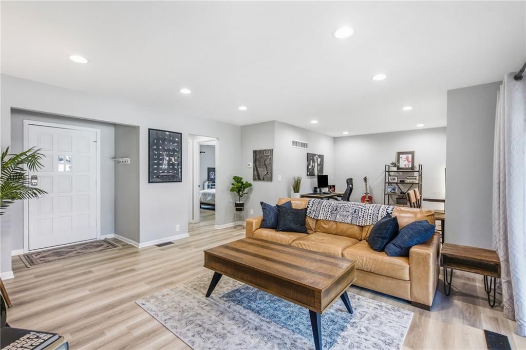 7405 W 102nd Court — photo 8