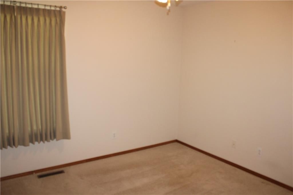 1006 Amber Drive — photo 11