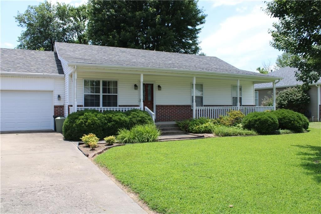 1006 Amber Drive — photo 31