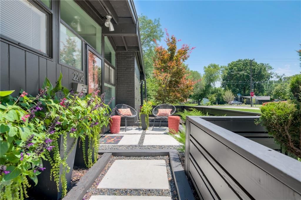 2204 W 71 Terrace — photo 5