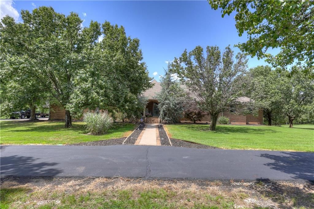 1426 E State Line Road — photo 1