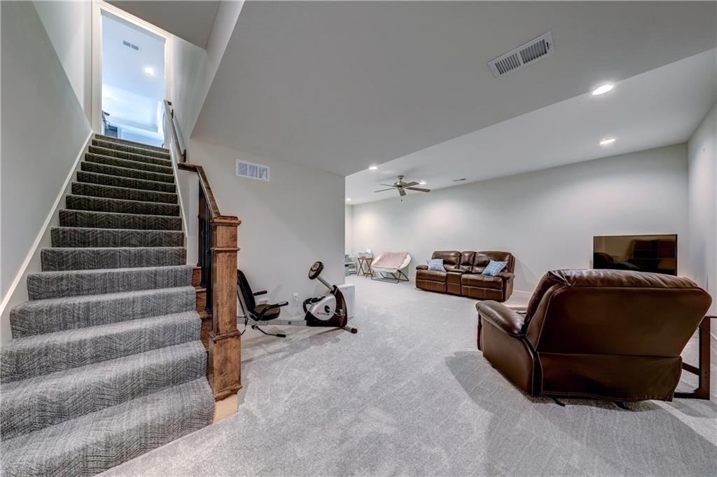 15761 Sheridan Place, Basehor, KS