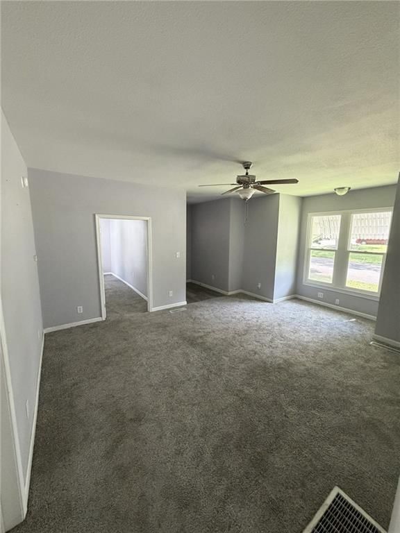 1022 E 9th Street — photo 9