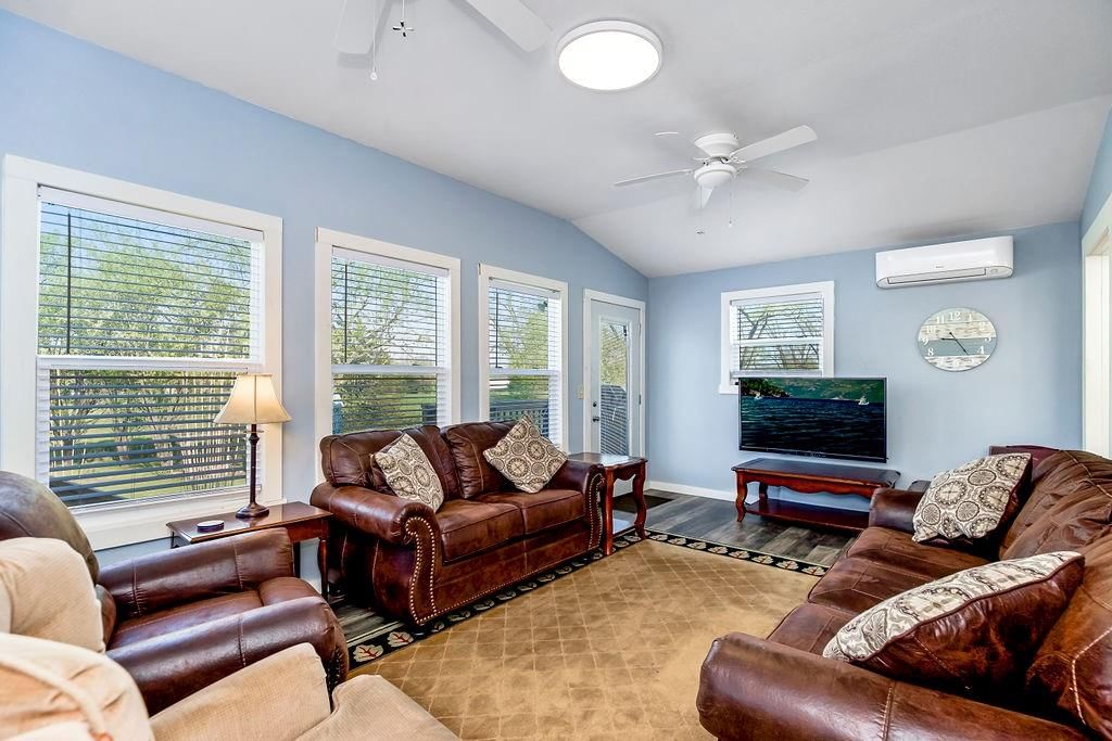 308 S 8th Street — photo 14