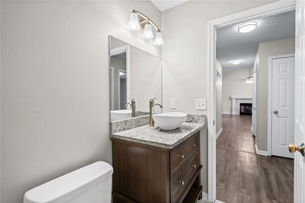 6315 N Quincy Avenue — photo 24