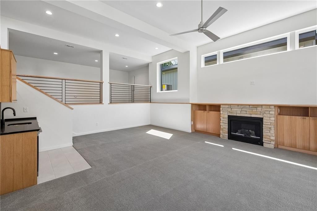 5870 Chateau Court, Parkville, MO