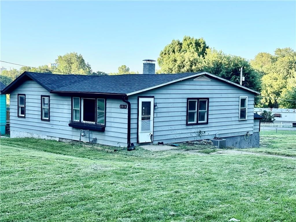 3813 W Ayrlawn Drive, St Joseph