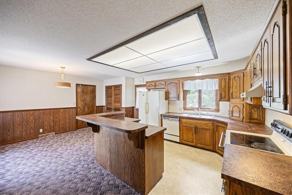13312 Riverview Avenue — photo 8