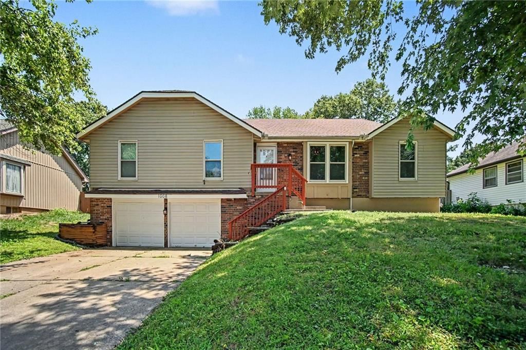 1008 SW 19TH Street Terrace, Blue Springs, MO