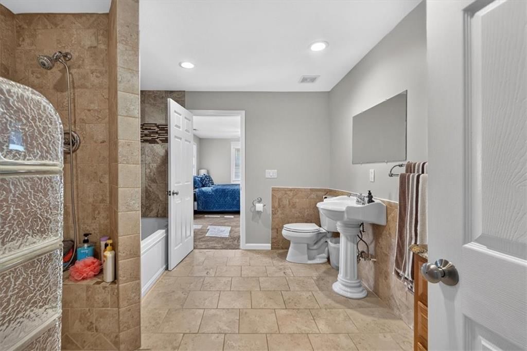 26025 Metcalf Road — photo 46